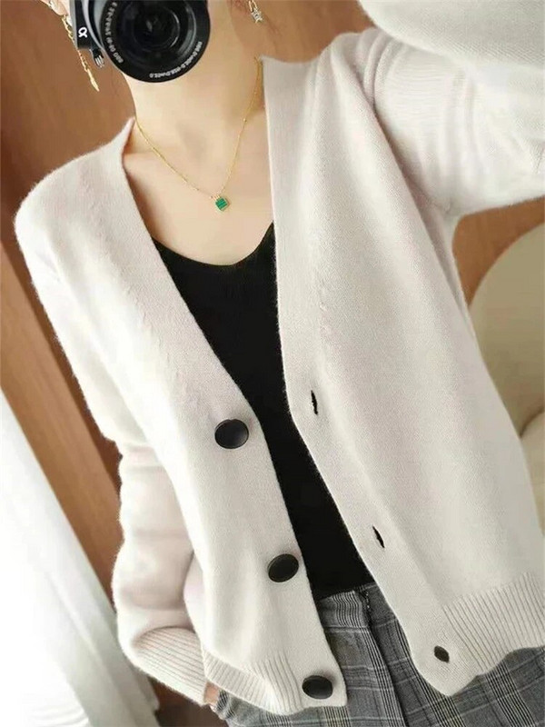 Sieviešu džemperis pavasara rudens vienkrāsains, ar V veida kakla izgriezumu, ar garām piedurknēm, brīvs, moderns sieviešu apģērbs