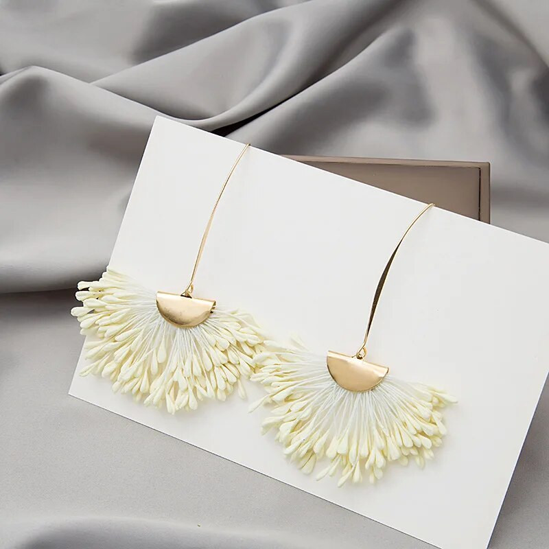 Boho sektori lilledega loomingulised kõrvarõngad naistele Moeavaldused Rippuvad disaineri naise kõrvarõngad Boheemlaslikud elegantsed peoehted