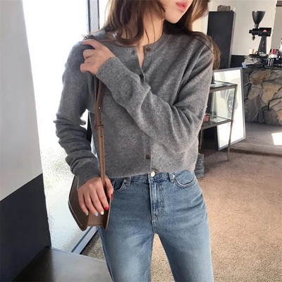 Sieviešu džemperis, pavasara rudens vienkrāsains, apaļš kakla izgriezums ar garām piedurknēm, brīvas, vienrindas temperamenta, vienkāršās svārki