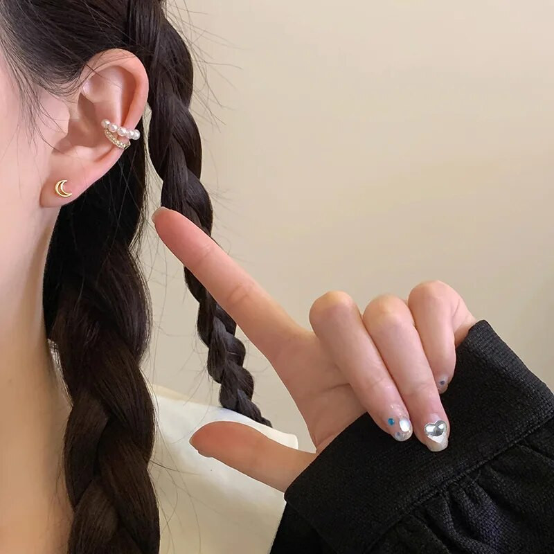 Korejiešu modes jauki, maza zvaigzne un mēness dobi zelta krāsas auskari sievietēm, meitenēm, minimālisma ausu pīrsings pusaudžu rotaslietām