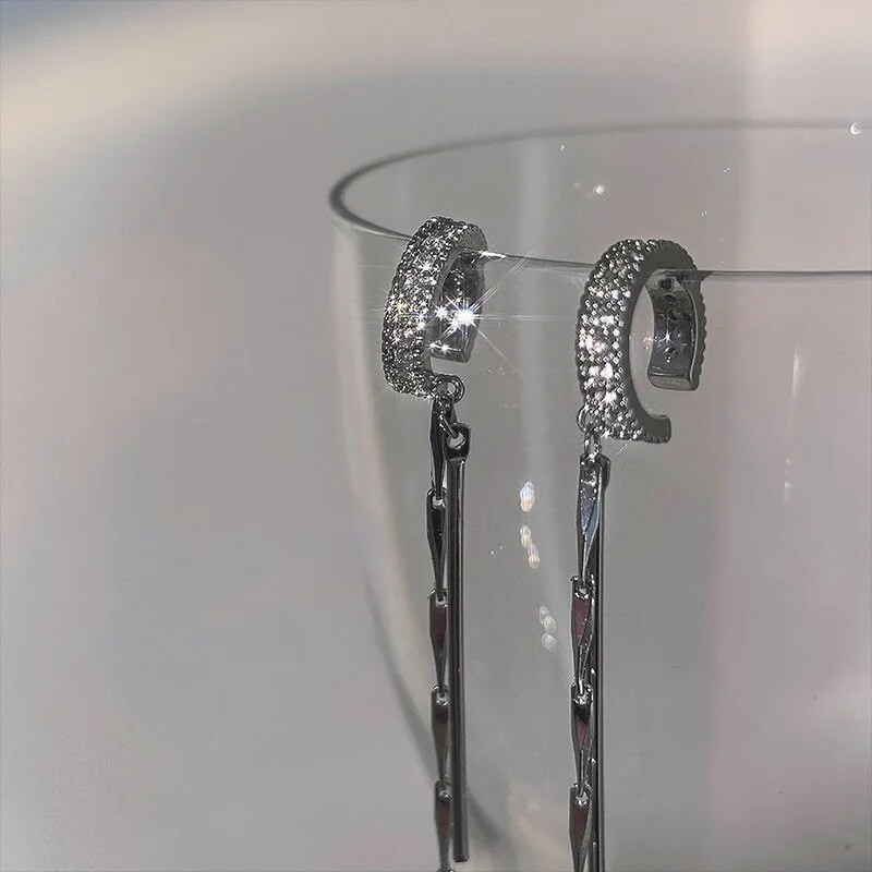 Hõbedase värvi kristallist tutti läbistava manseti kõrvaklambriga kõrvarõngas naistele läikiv kivikett võlts kõhre augustamine ehted