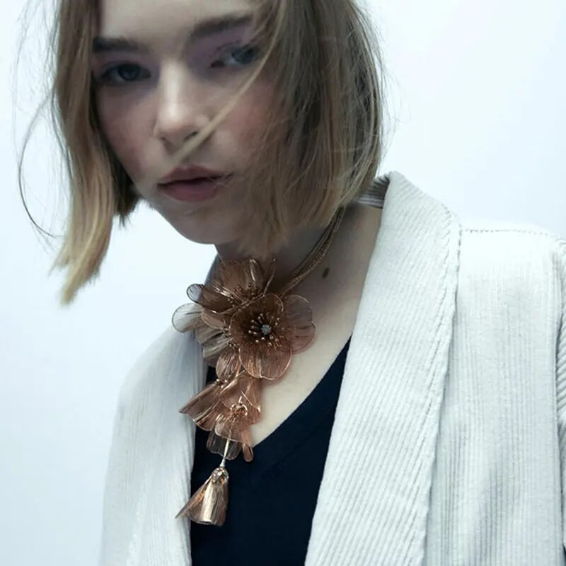 Modernas rokām darinātas vara ziedu kaklarotas Modes zelta krāsas rotaslietas kaklarotas sievietēm aksesuāri ballīšu dāvanas