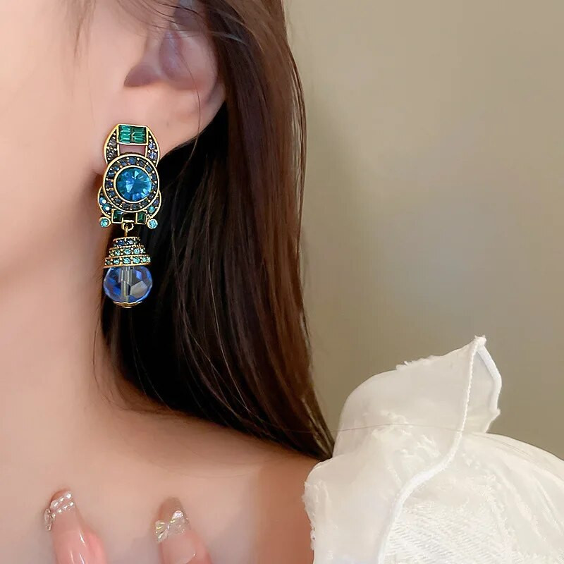 Középkori vintage strasszos kék kristály kerek fülbevaló csíptetős női fülbevaló francia retro könnyű luxus parti ékszer