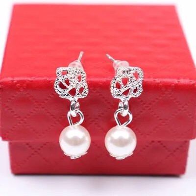 Uus mood Lihtsad väikesed värsked lilled pärlite imitatsiooniga kõrvarõngad Naistele Tüdruk Aksessuaarid ehete hulgimüük