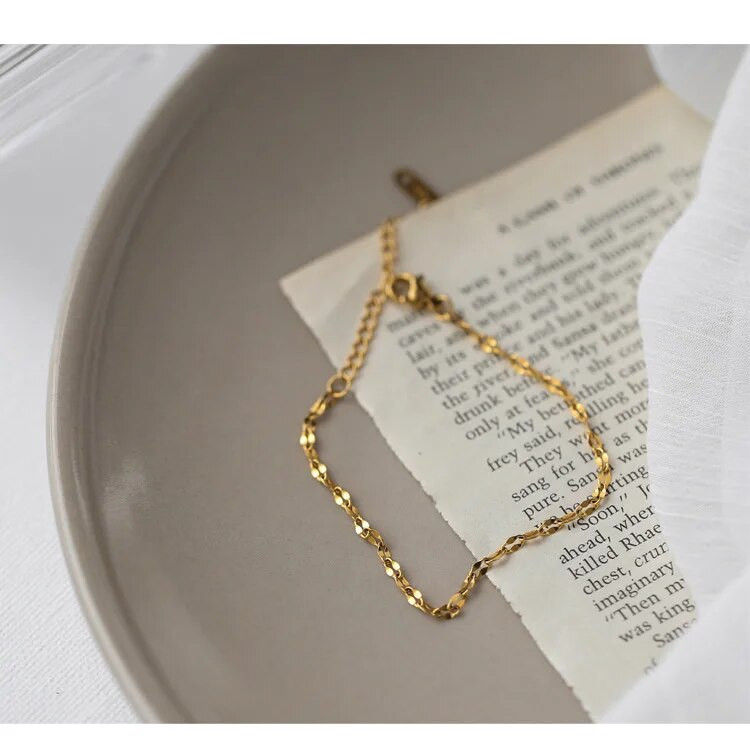 Bezmaksas piegāde Nerūsējošā tērauda zelta rokassprādzes Luksusa dizaina Flash Ripple dzirkstoša ķēdes rokassprādze sievietēm Minimālisma rotaslietas