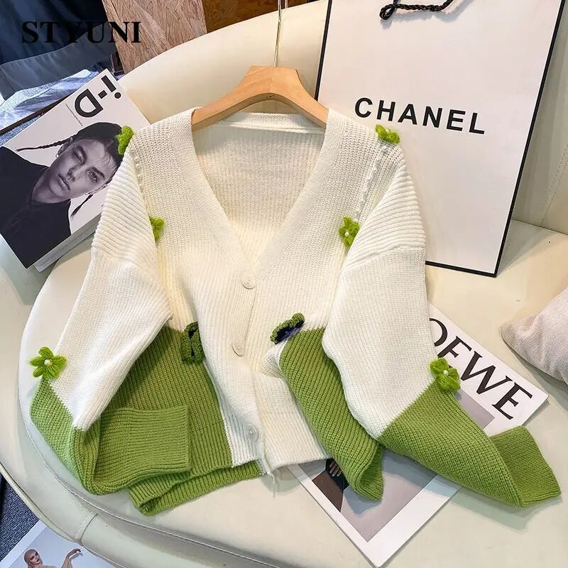 Pērļotas 3D aplikācijas Jauki mīksts, akrila trikotāžas sieviešu džemperis, V veida kakla izgriezums, korejiešu modes jaka, mētelis, jakas