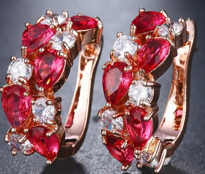 „Bettyue“ prekės ženklo mados žavesys 13 spalvų Monalisa auskarai blizgūs AAA cirkonio akinantys papuošalai moterims vakarėliui, akį traukianti dovana