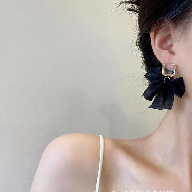 2023. g. jauni korejiešu saldie, melnbaltie tauriņi, sieviešu auskari, saldi audumi, mežģīnes, bantītes, meitenēm, modes auskari, rotaslietas, dāvanas