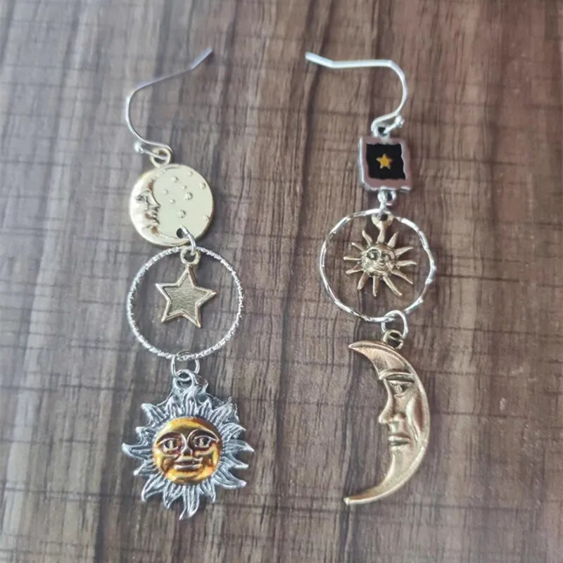 Vintage náušnice Slnko a Mesiac visiace personalizované starožitné kovové dlhé asymetrické náušnice pre ženy šperky doplnky