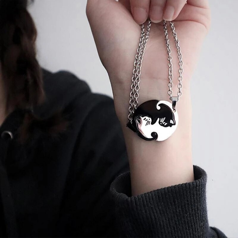 Mados meilės katės meilės pora karoliai pora susiūtų vyriškos ir moteriškos lyties studento pakabukas paprastas pakabukas dovanoti merginai