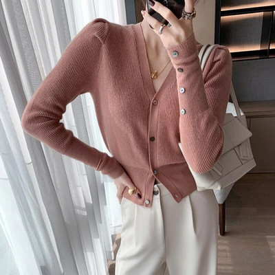 2023. gada rudens/ziemas V veida kakla izgriezuma trikotāžas sieviešu īss džemperis Modes daudzpusīgs SLIM korejiešu stila jaciņš sievietēm ar garām piedurknēm