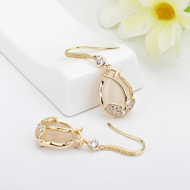 Εξαιρετικό απλό σκουλαρίκι από οπάλιο ημιπολύτιμες πέτρες ιδιοσυγκρασιακά σκουλαρίκια τουλίπας για γυναίκες Δώρο κοσμήματα για πάρτι Pendientes Mujer