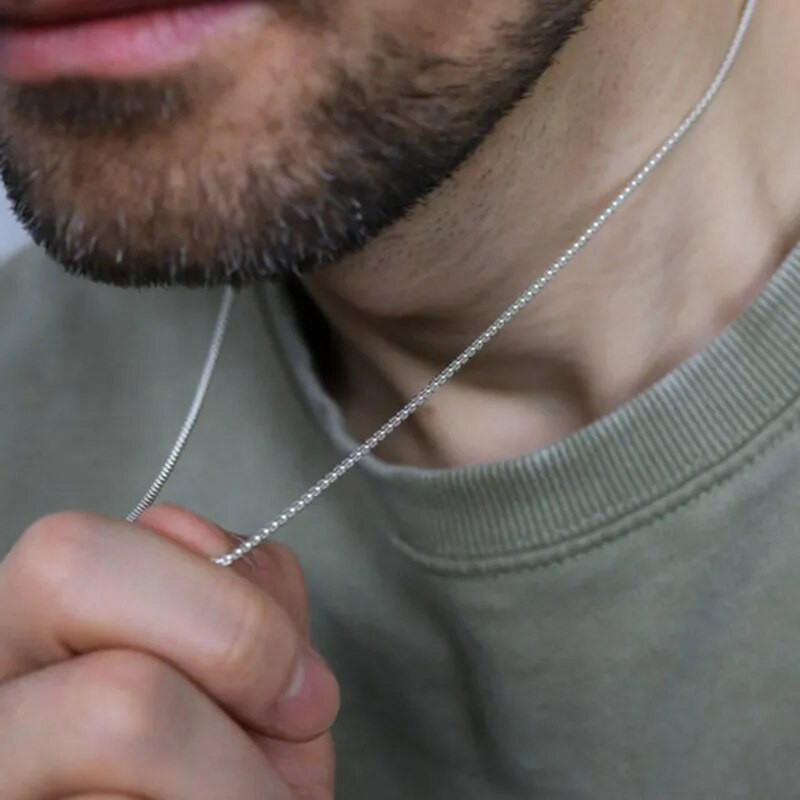 Modes imitācijas pērļu vīriešu kaklarota ar rokām izgatavota klasiska nerūsējošā tērauda kastes ķēdes kaklarota vīriešiem rotaslietas dāvana