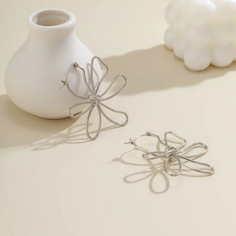 Metāla ziedu stīpas auskari Eiropas amerikāņu stila personības modes lieli auskari ceļojumi kāzu modes rotaslietas aksesuāri