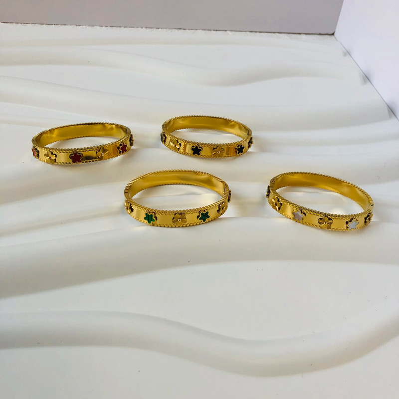 Karštas išpardavimas mados aukso spalvos nerūdijančio plieno gėlių apyrankės ir apyrankės moterims Pulseira Love Mielos apyrankės papuošalai vakarėliui