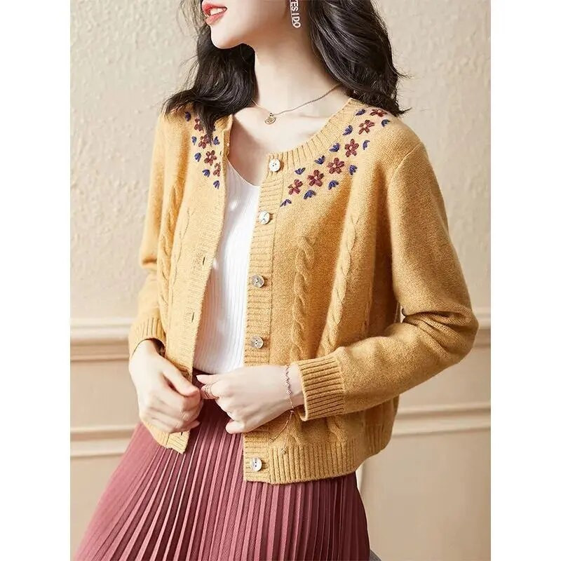 Ümarkaelusega nööp Loov splaissitud plisseeritud lilleline vintage kardigan kudumine vabaaja sügistalvine paks naisteriietega kampsun