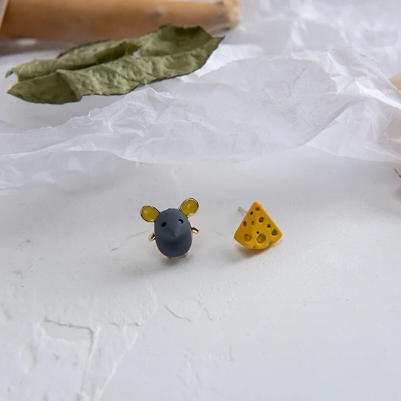 2023. gada jauns asimetrisks, mīļš, mazs peles siera auskari, sieviešu salda temperamenta auskaru rotaslietas dāvana