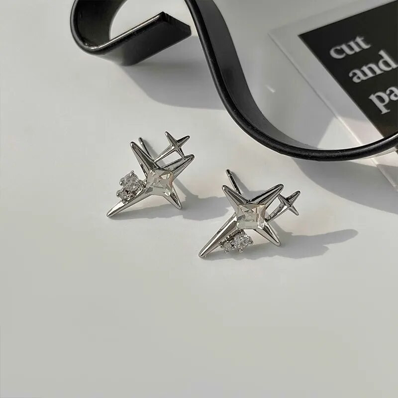 Μόδα 2023 Ασημένιο χρώμα Σταυρός αστέρι ζιργκόν σκουλαρίκια για γυναίκες Κορεάτικα τετράκτυνα σκουλαρίκια προσωπικότητας αστέρια Κοσμήματα