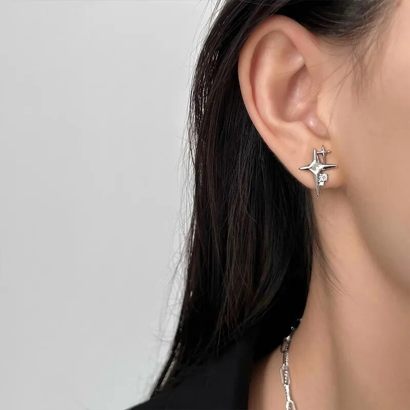 Μόδα 2023 Ασημένιο χρώμα Σταυρός αστέρι ζιργκόν σκουλαρίκια για γυναίκες Κορεάτικα τετράκτυνα σκουλαρίκια προσωπικότητας αστέρια Κοσμήματα
