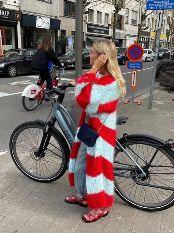 Νέο χρώμα αντίθεσης με γούνα πλεκτό μακρύ παλτό Γυναικείο μακρυμάνικο χοντρό ζεστό μπουφάν ζακέτα 2023 Χειμερινή μόδα Γυναικεία ρούχα στο δρόμο