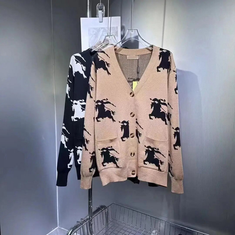 Zirgu žakarda V kakla džemperis jakas Kašmira trikotāžas jakas ar vienrindu sieviešu vilnas trikotāžas mētelis Femme skrejceļš 2023 H368