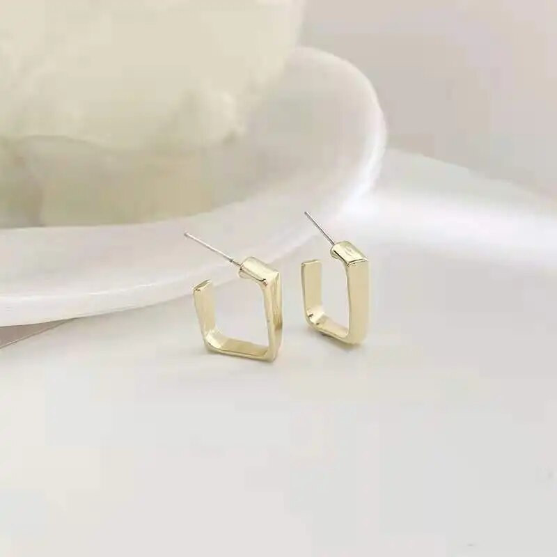 Dobi metāla kvadrātveida C veida kulonu auskari sievietēm pārspīlēti vienkāršā zelta krāsā ģeometriski auskari rotaslietas meitenei dāvana brincos