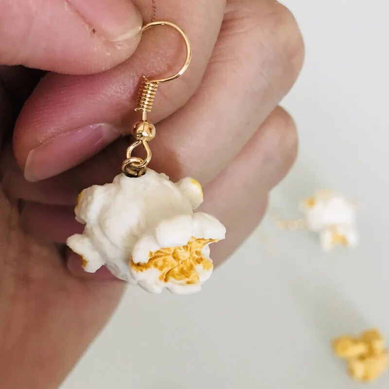 Jaunums Smieklīgi popkornā ceptas vistas pārtikas pilināmie auskari sievietēm meitenei DIY roku darbs, radoši unikāli, iekarināmi auskari rotaslietas