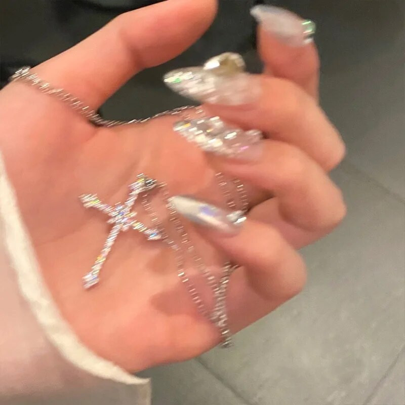 Modes Luksusa Krusta kulonu kaklarota Sievietēm Modernas, vienkāršas, sīkas, Rhinestone, spīdīgas kaklarotas Romantiskas kāzu rotaslietas apkakles