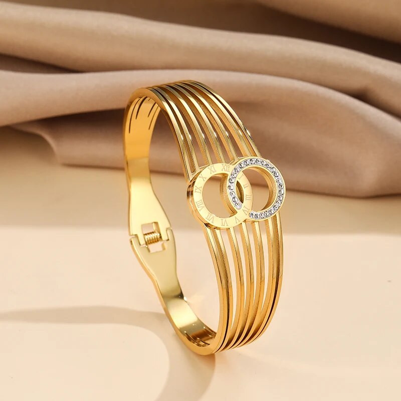 Vandeniui atspari nerūdijančio plieno apyrankė su romėniškais skaitmenimis