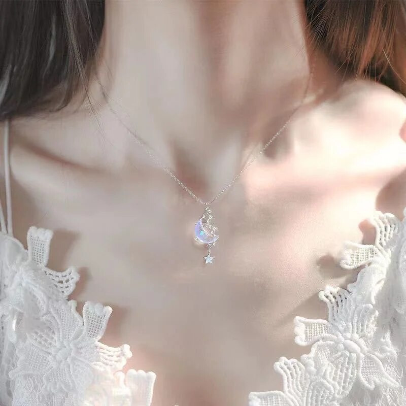 Európai és amerikai New Moon Splash Star River medál nyaklánc divat könnyű luxus egyszerű hold női gallér lánc