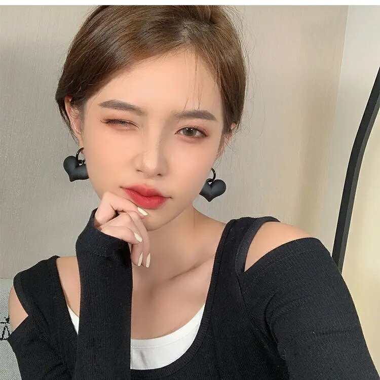 Vintage hiperbola melna sirds kulonu auskari sievietēm personības apaļas stīpas auskari kundzes meitenei ceļojumu aksesuāri