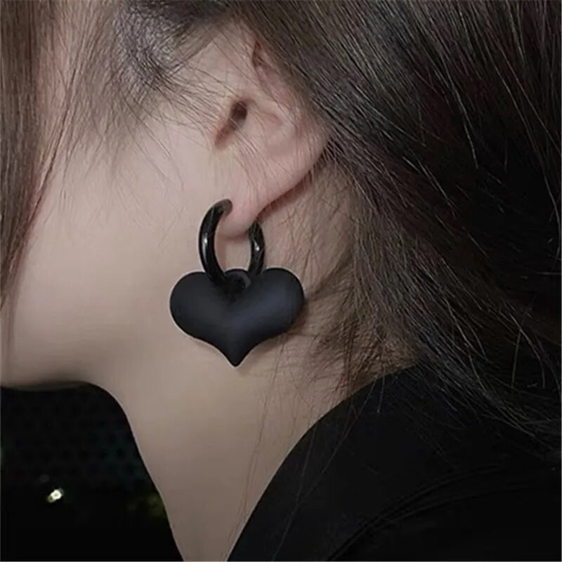 Vintage hiperbola melna sirds kulonu auskari sievietēm personības apaļas stīpas auskari kundzes meitenei ceļojumu aksesuāri