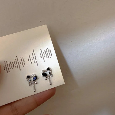 Vintage gotu melnas emaljas sirds auskari sievietēm Mode, saldi dobi metāla C formas auskari ballīšu rotaslietas estētiski