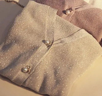 Γυαλιστερές vintage κομψές πλεκτές ζακέτες με μαργαριτάρι 2023 Γυναικείο πουλόβερ με λαιμόκοψη με κούφιο άνοιξη Νέο μονόχρωμο απλό μπουφάν