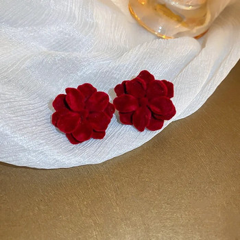 Есен Зима Винтидж модни обикновени сладки виненочервени кадифени обеци с розови цветя за жени Елегантни бижута Ежедневни аксесоари