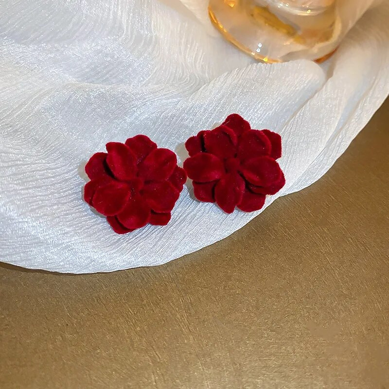 Jesenné a zimné vintage módne jednoduché roztomilé vínovo červené zamatové náušnice s ružovým kvetom pre ženy elegantné šperky denné doplnky