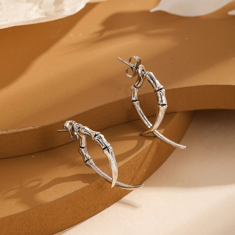 Kinitial Claw auskari, priekšējie aizmugurējie auskari, spīļu juvelierizstrādājumu auskari, gotiskās rotaslietas, ausu jaka, pūķa naga rotaslietas, priekšējā aizmugure