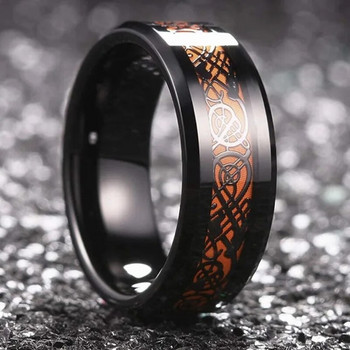 Нова мъжка мода 8MM пръстен от неръждаема стомана, черен дракон, инкрустация с лилав пръстен от въглеродни влакна за мъже, брачна лента, чар, бижута, подаръци