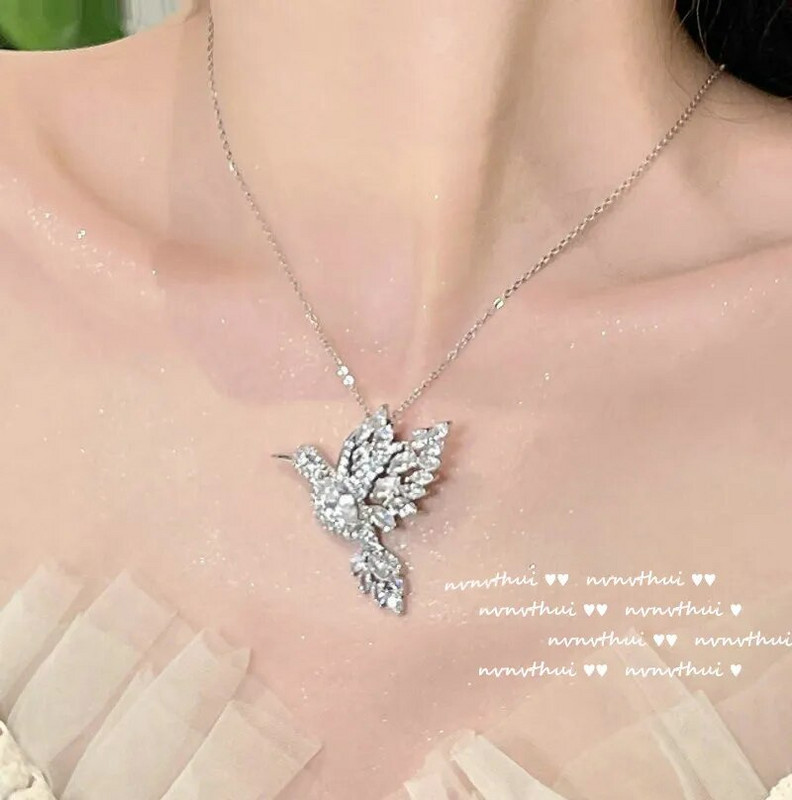 [επιχρυσωμένο ασήμι 18 καρατίων] Πολυτελές κολιέ με κρεμαστό κόσμημα από κρυστάλλινα πτηνά Βαβυλωνίας Κομψό Αξεσουάρ κοσμημάτων για πάρτι γενεθλίων σε δεξίωση