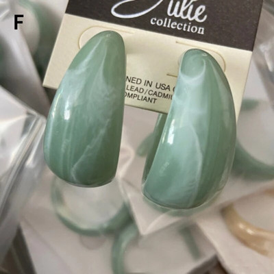 Vintage geomeetrilised ümmargused kõrvarõngad naistele Lihtne mitmevärviline akrüülist rõngaskõrvarõngas pidu Mood Ehted Aksessuaarid Kingitused