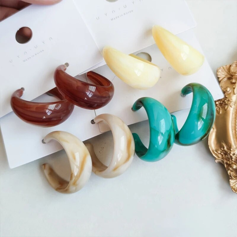 Vintage geomeetrilised ümmargused kõrvarõngad naistele Lihtne mitmevärviline akrüülist rõngaskõrvarõngas pidu Mood Ehted Aksessuaarid Kingitused