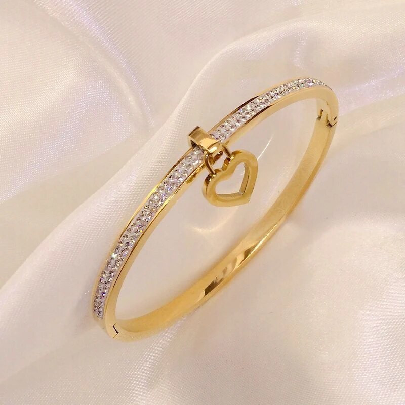 új divat Titán acél Klasszikus szerelmes karkötő , Egyszerű női rozsdamentes acél karkötők