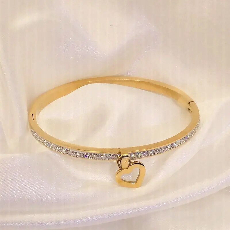 új divat Titán acél Klasszikus szerelmes karkötő , Egyszerű női rozsdamentes acél karkötők