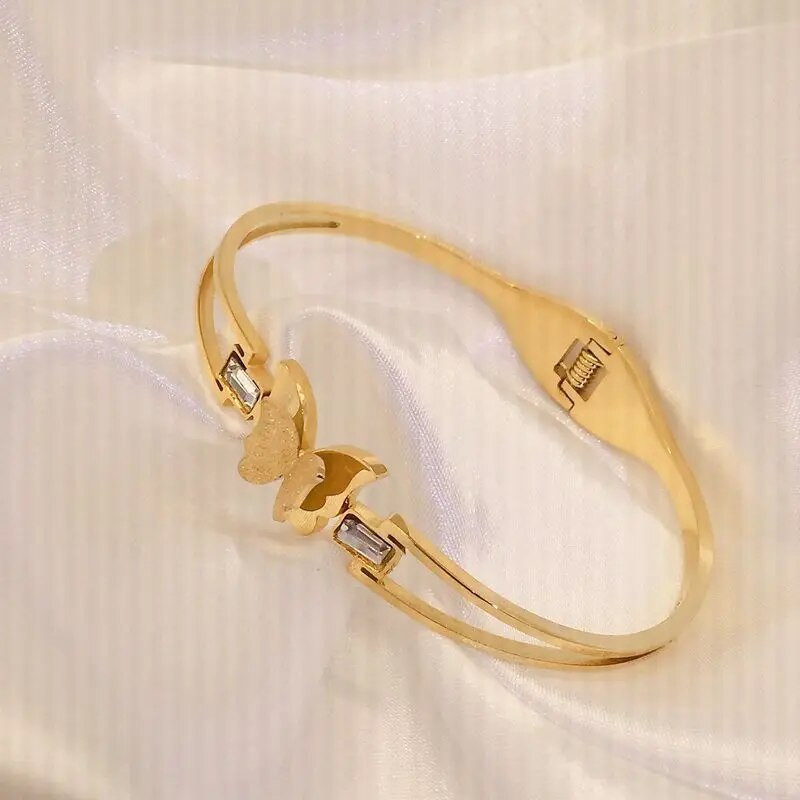 Titán acél új divatos cirkon matt pillangó karkötő, tavasznyitó sokoldalú női kézműves