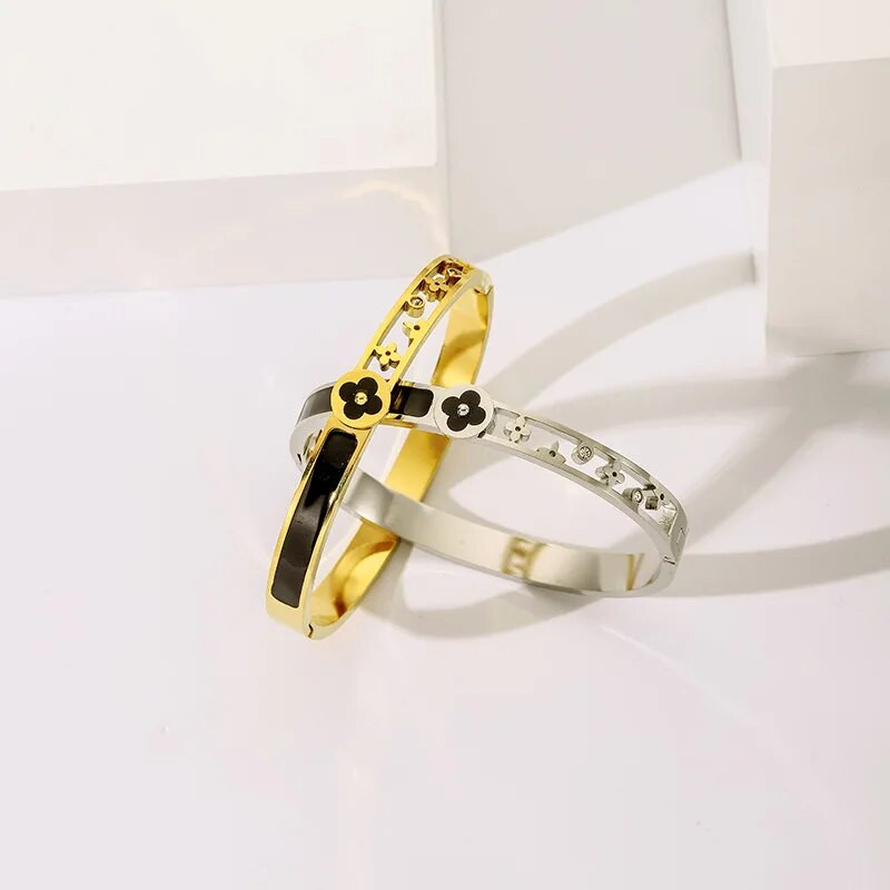 Modes ģeometrijas titāna tērauda atvērta rokassprādze sievietēm