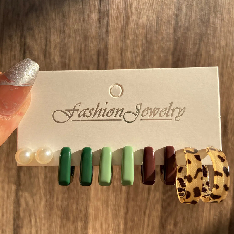 JWER sveķu zelta krāsas metāla stīpiņu auskaru komplekts sievietēm, meitenēm Krāsaini sveķu stīpiņu auskari Trend Modes rotaslietas Jaunums