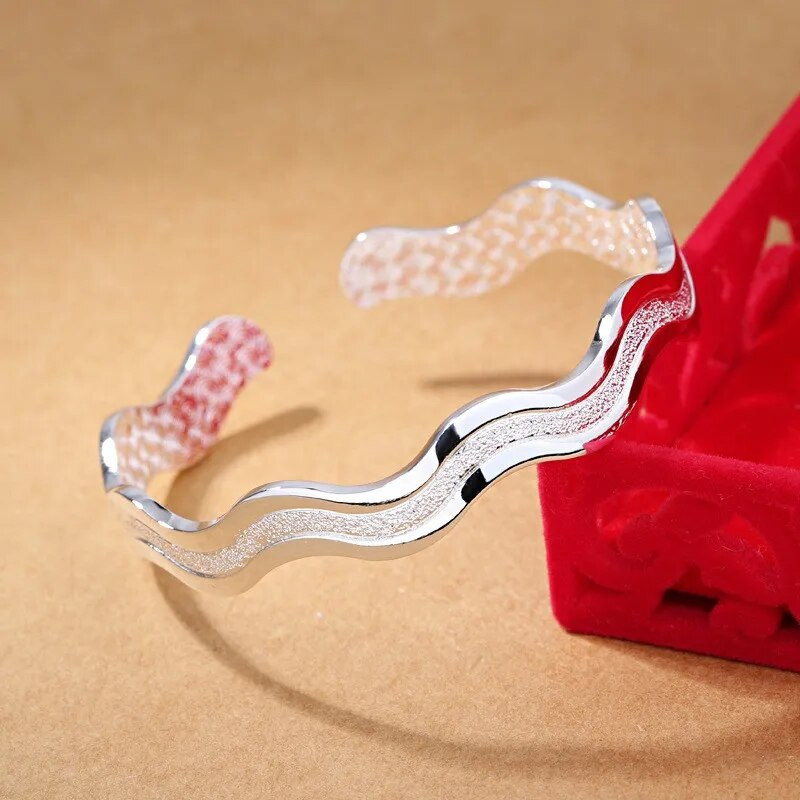 Luxus hullámos nyitott karkötő női fagyos női karkötő dupla vonalú gyűrű szerelem átszőtt víz hullámos karkötő ékszer