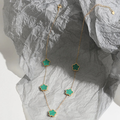 CARLIDANA Πολύχρωμο κολιέ με λουλούδια πέντε φύλλων κολιέ τσόκερ πολυτελές χρυσό μη αμαυρωμένο κολιέ από ανοξείδωτο ατσάλι για γυναίκες