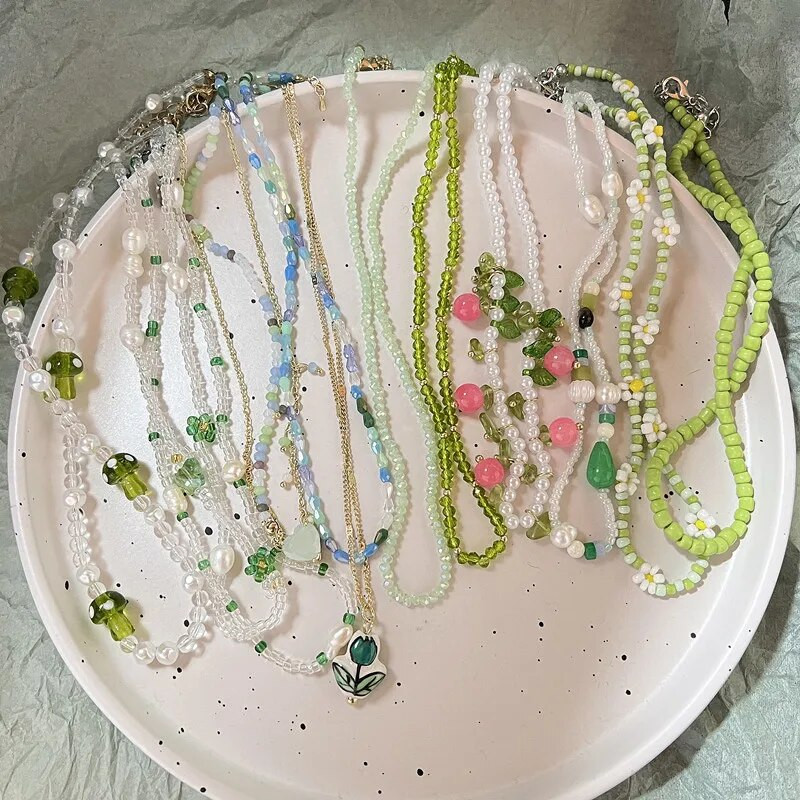 Vasaros žalios spalvos karoliai, rankų darbo karoliukais puošta raktikaulio grandinėlė Choker šviesus prabangus dizaino karoliai, 2022 m. aksesuarai