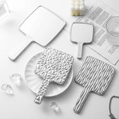 1Gb Square Mirror Mini Rokā turams galddatora kosmētikas spogulis kosmētikas spogulis ceļojumu metāla pārnēsājams skaistumkopšanas spogulis